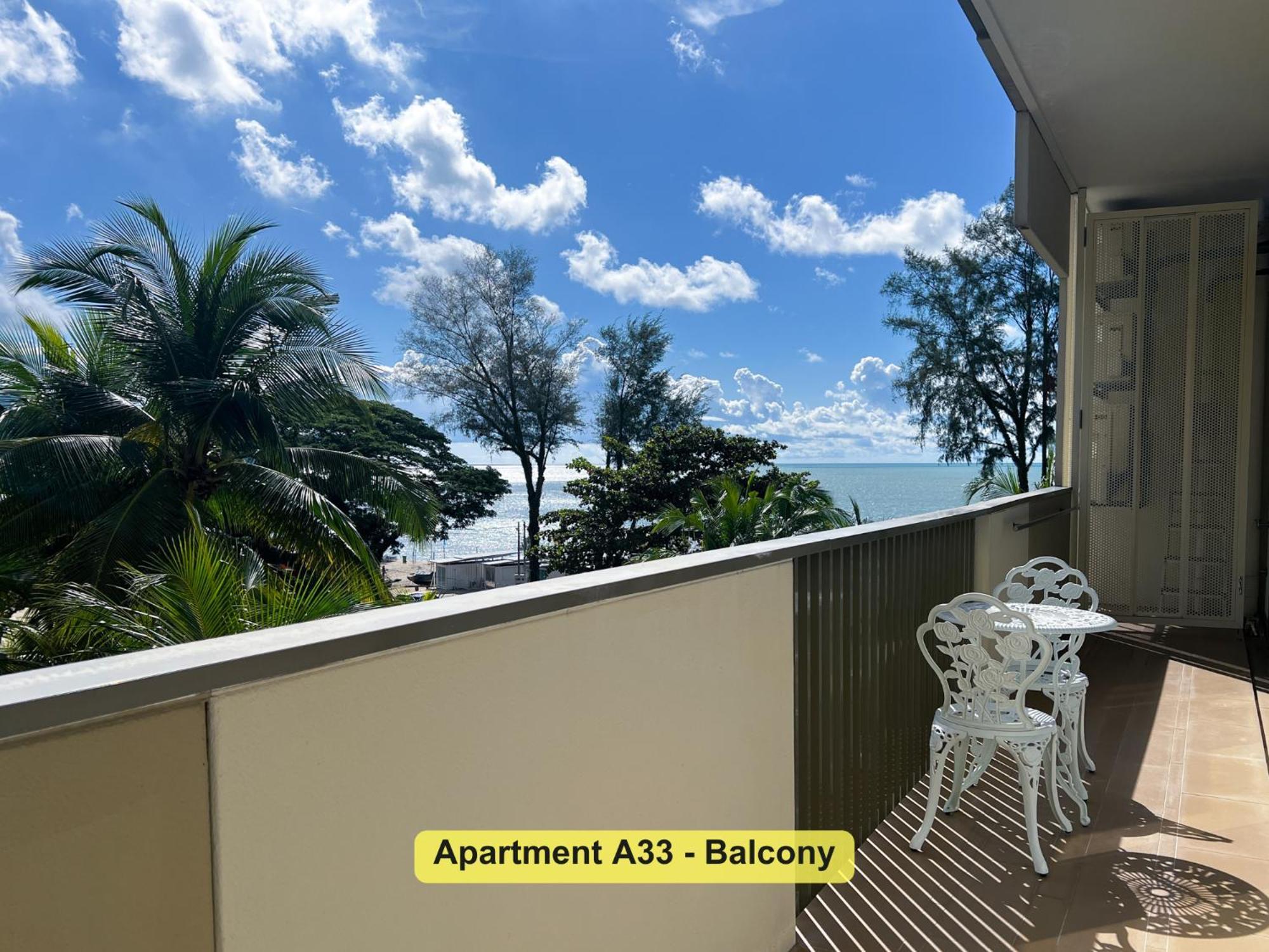 Appartamento By The Sea- Pool And Sea View Batu Ferringhi Esterno foto